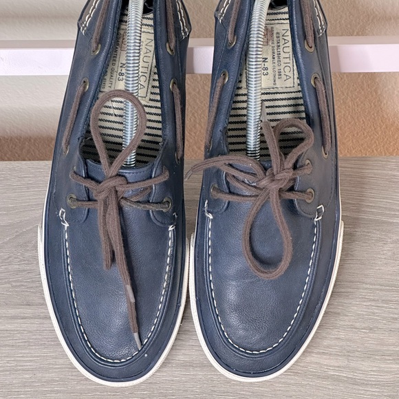 Nautica Navy Mens Size 8.5 Shoes - Picture 4 of 5